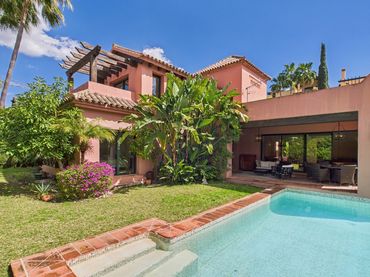 Villa mit Pool zum Verkauf in Carretera de Cádiz 340