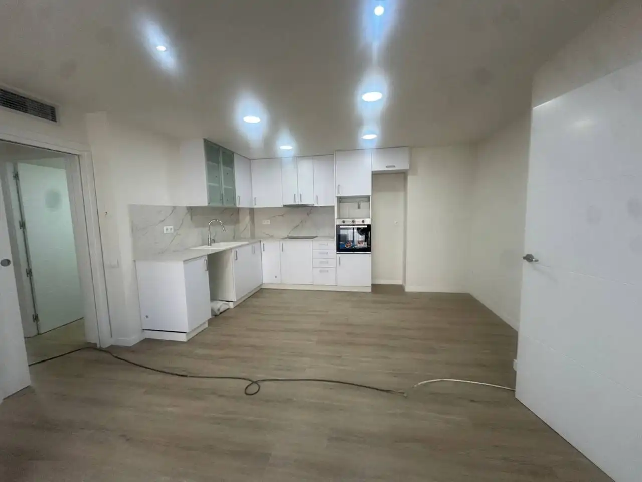 Cuina de Pis en venda en Canovelles amb Aire condicionat, Calefacció i Parquet
