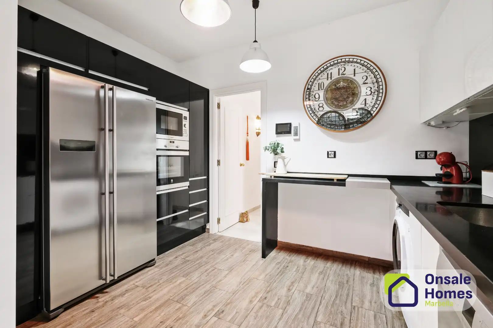 Cocina de Casa o chalet en venta en Marbella con Aire acondicionado, Jardín privado y Terraza