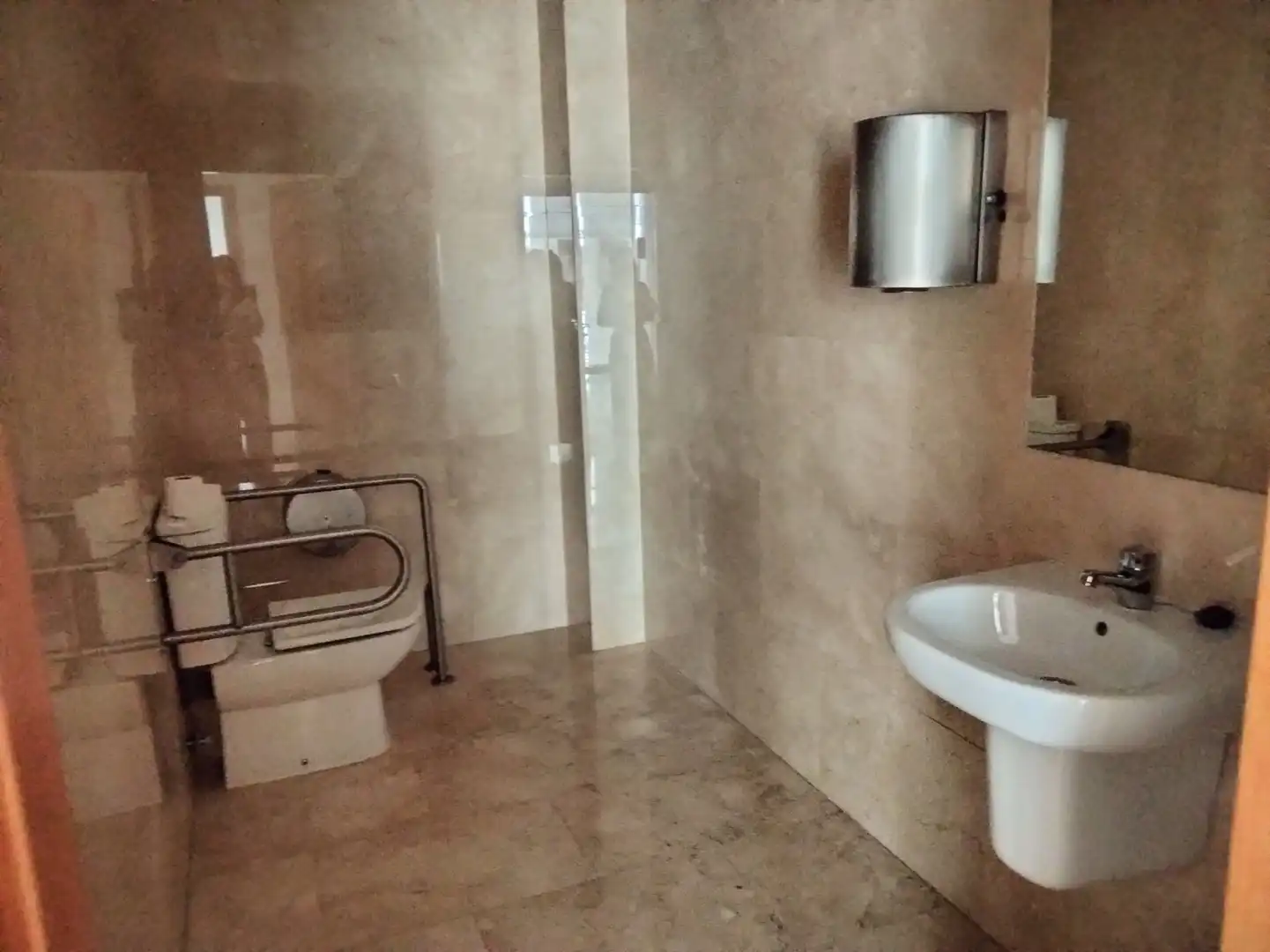 Business premises to rent in Logroño - Republica Argentina, imagen 8