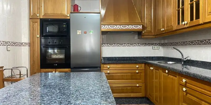Cocina de Casa o chalet en venta en Cangas del Narcea con Jardín privado, Terraza y Trastero