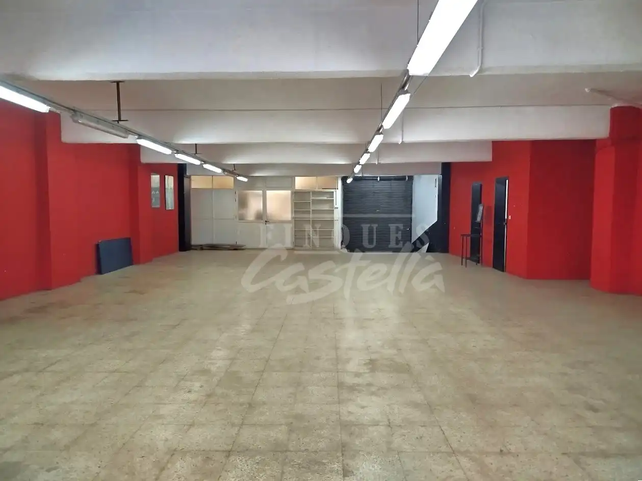 Fabrikhallen zur Miete in Mataró