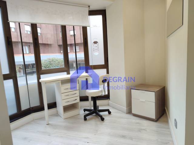 Oficina en Venta en Oviedo - CALLE NUEVE DE MAYO en Salesas - Foncalada - Campoamor