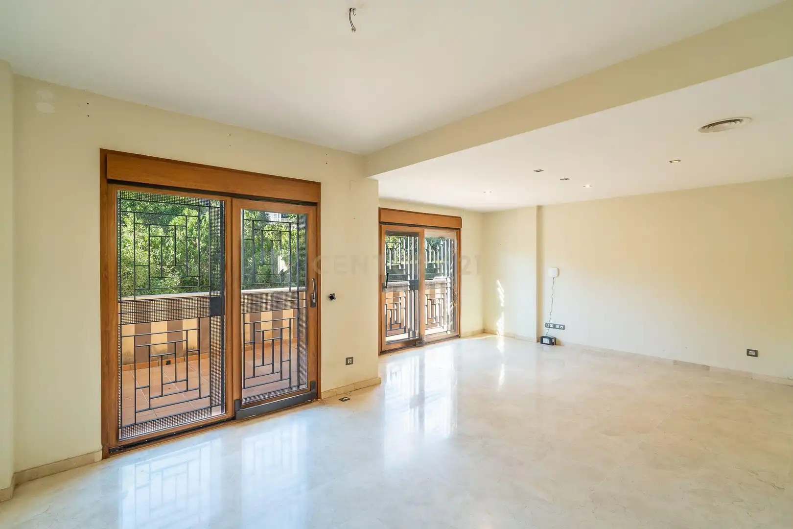 Houses for sale in Málaga  with Air Conditioner, Private garden and Storage room