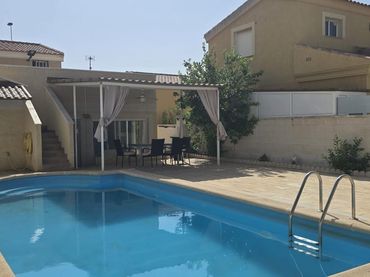 Casa con balcone in vendita a Avenida Avenida Cabo Tiñoso