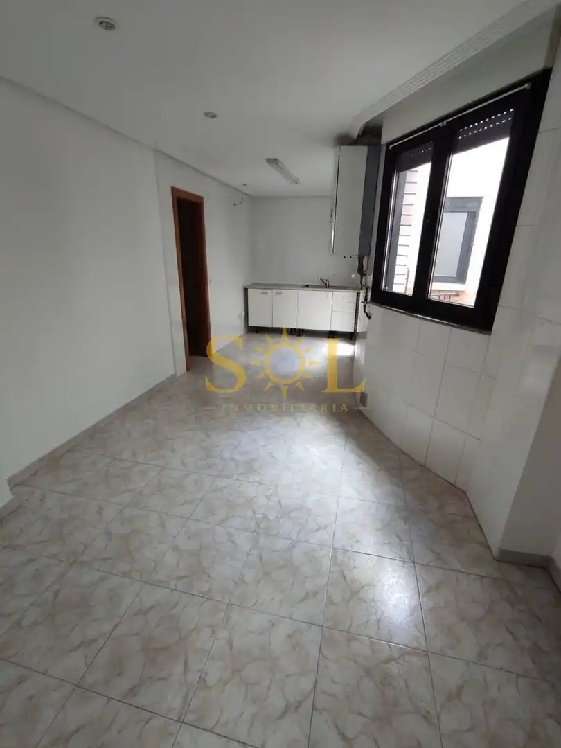 Dúplex amb ascensor en venda a Avenida de los Reyes Leoneses 10, imagen 10