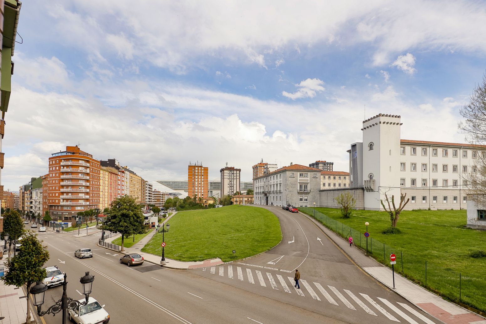 Exterior view of Flat to rent in Oviedo   with Heating, Parquet flooring and Storage room