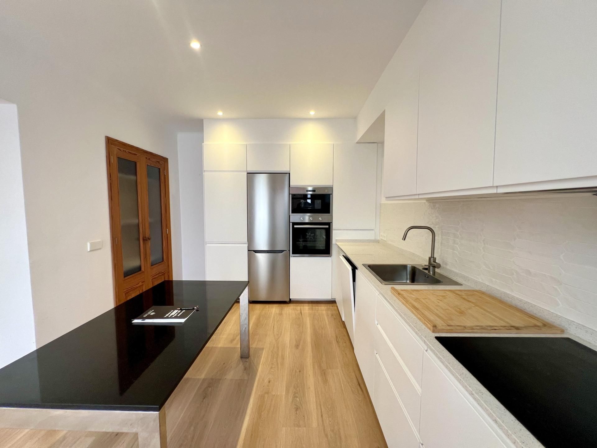 Küche von Wohnungen miete in Santanyí mit Klimaanlage, Privatgarten und Parkett