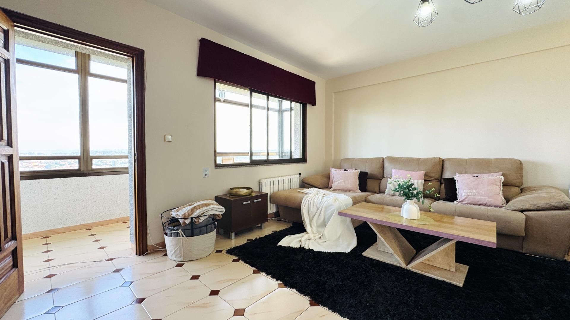 Sala de estar de Casa o chalet en venta en Culleredo con Calefacción, Jardín privado y Terraza