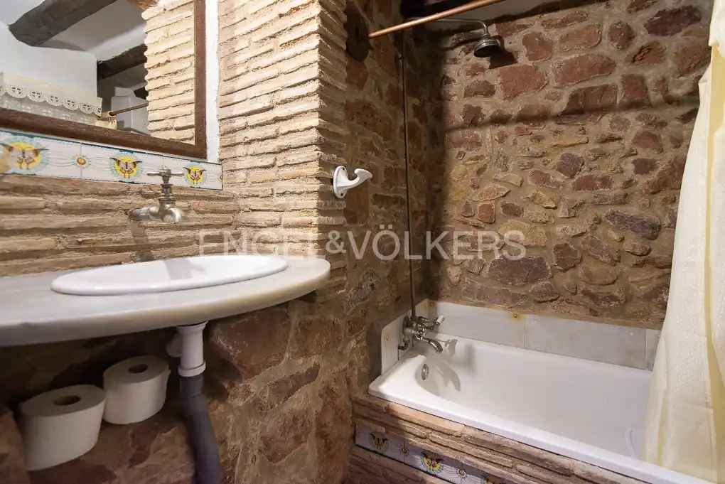 Casa adosada en venta en Vilafamés, Castellón
