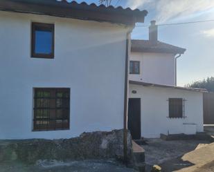 Country house to rent in Carreño