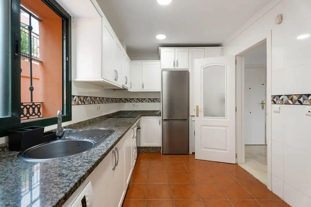 Bajo con piscina en venta en Elviria - Cabopino, imagen 12