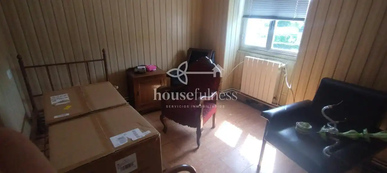 Casa o xalet en venda en Ferrol amb Calefacció, Jardí privat i Parquet