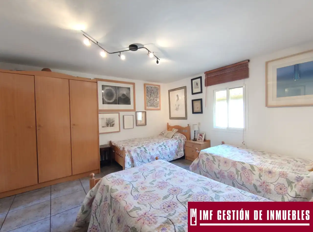 Habitación de Finca rústica en venta en Canillas de Aceituno con Jardín privado, Terraza y Amueblado