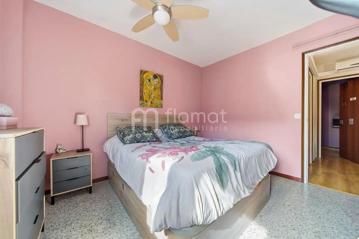 Bedroom of Flat for sale in Figueres