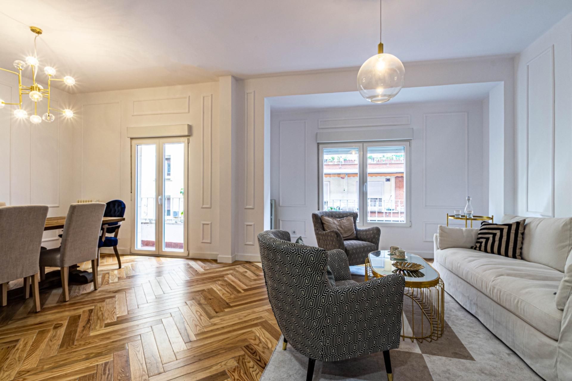 Sala d'estar de Pis de lloguer en  Madrid Capital amb Aire condicionat i Terrassa