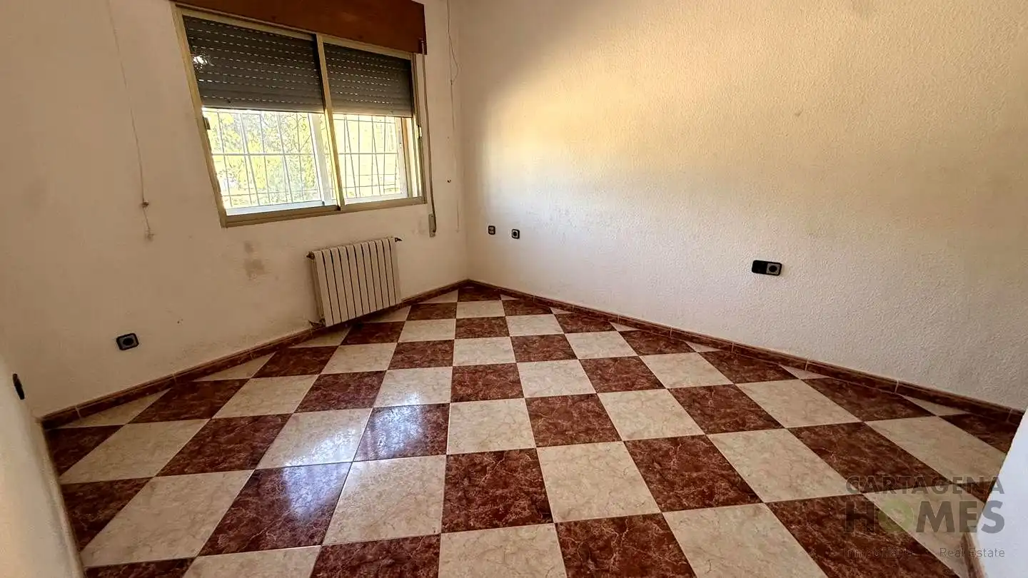 Casa o xalet en venda en Cartagena amb Aire condicionat i Jardí privat