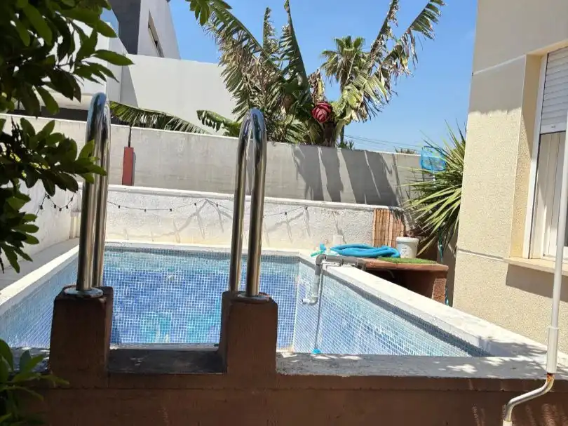 Piscina de Casa o xalet en venda en Vinaròs amb Aire condicionat, Calefacció i Jardí privat
