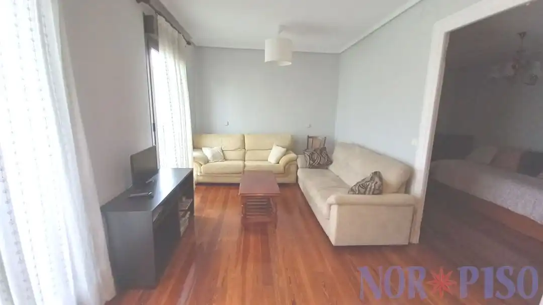 Living room of Flat for rent in Bilbao   with Heating, Furnished and Balcony