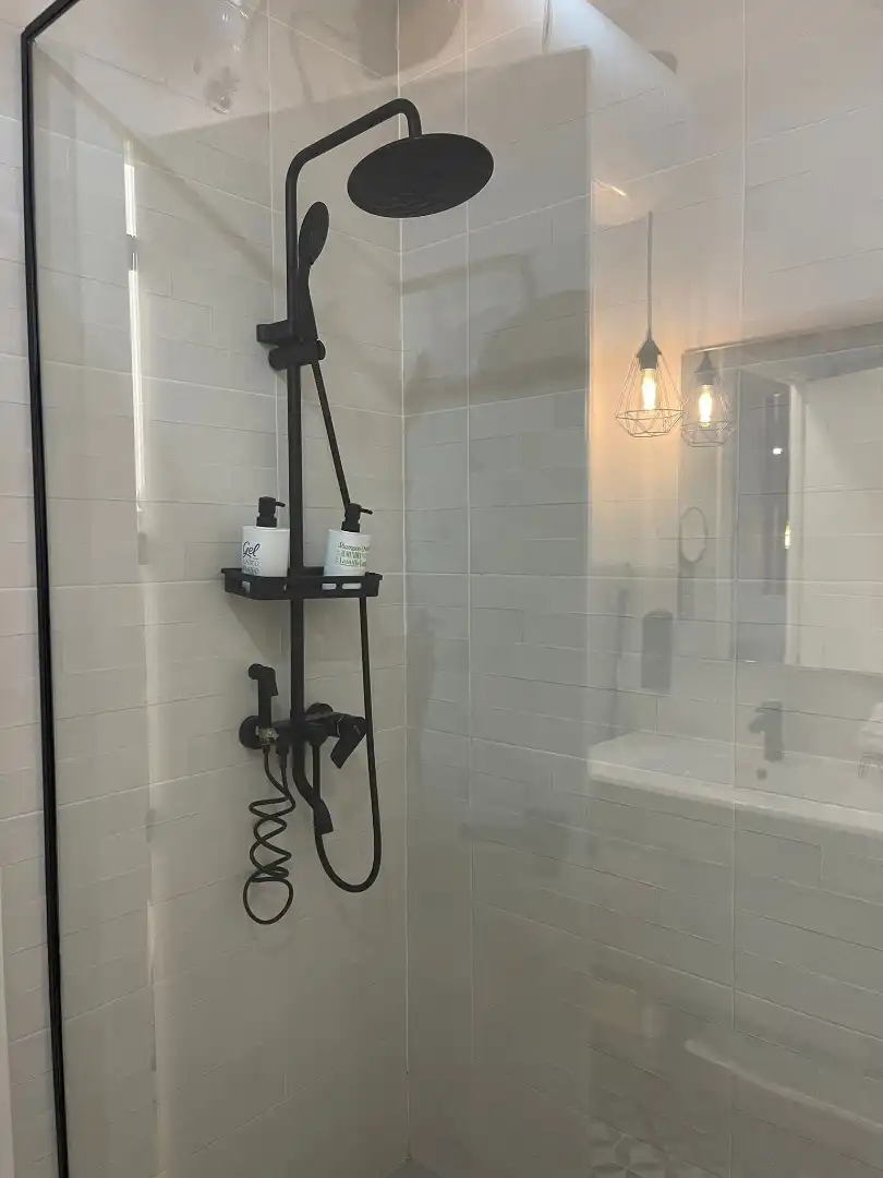 Bathroom of Flat for sale in Plasencia  with Air Conditioner, Heating and Terrace