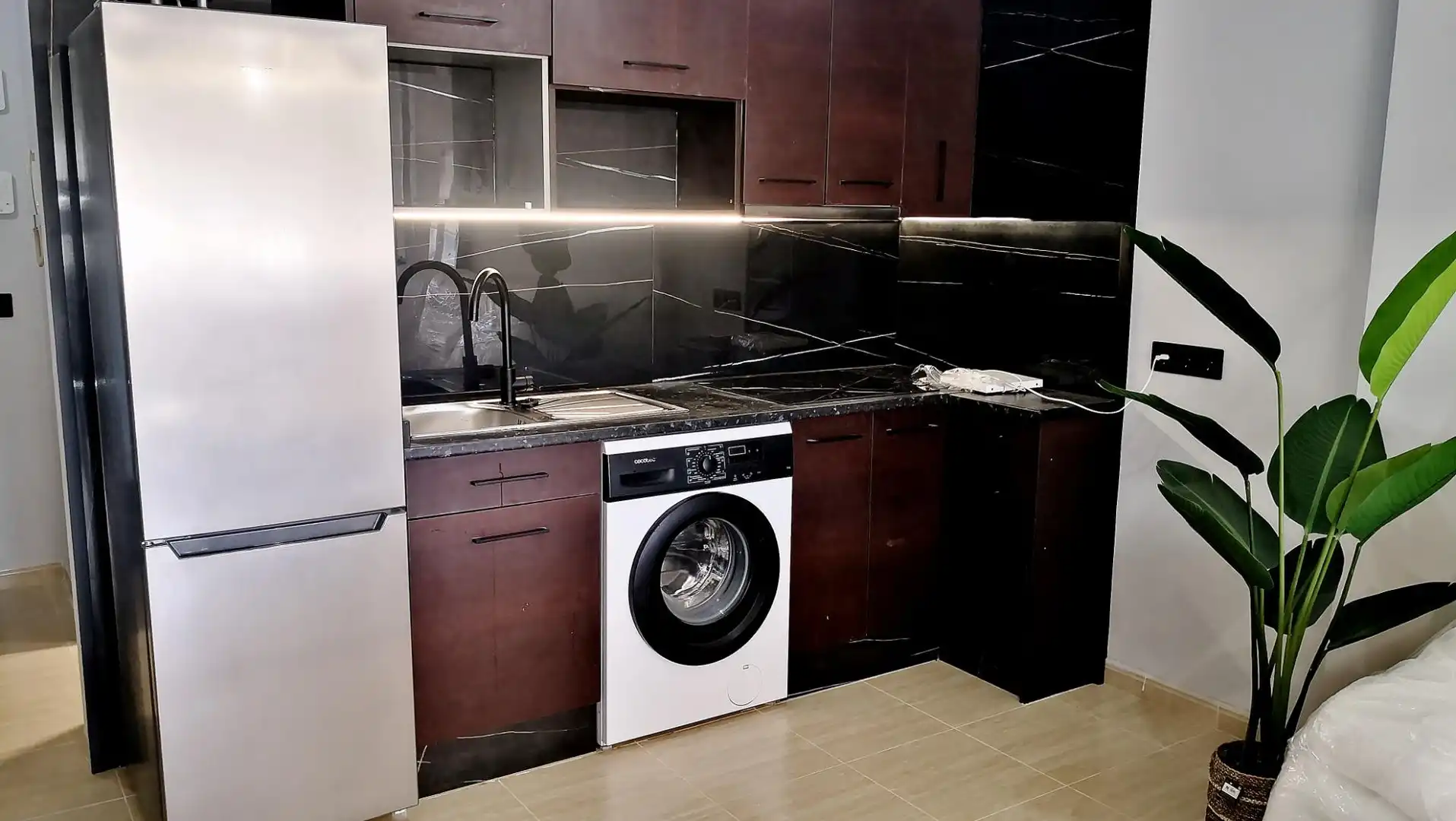 Kitchen of Flat for sale in Roquetas de Mar  with Air Conditioner, Furnished and Community pool