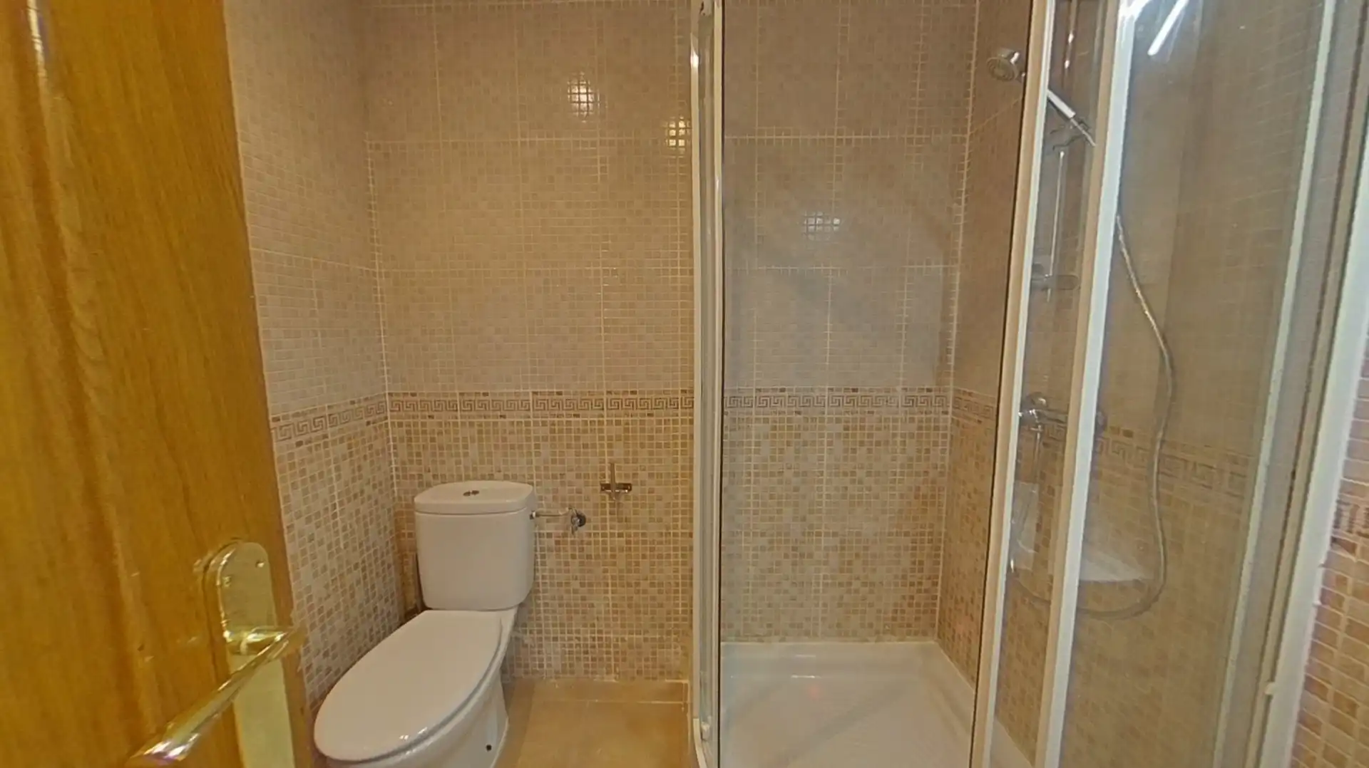 Baño de Piso en venta en Madrid con Aire acondicionado y Calefacción