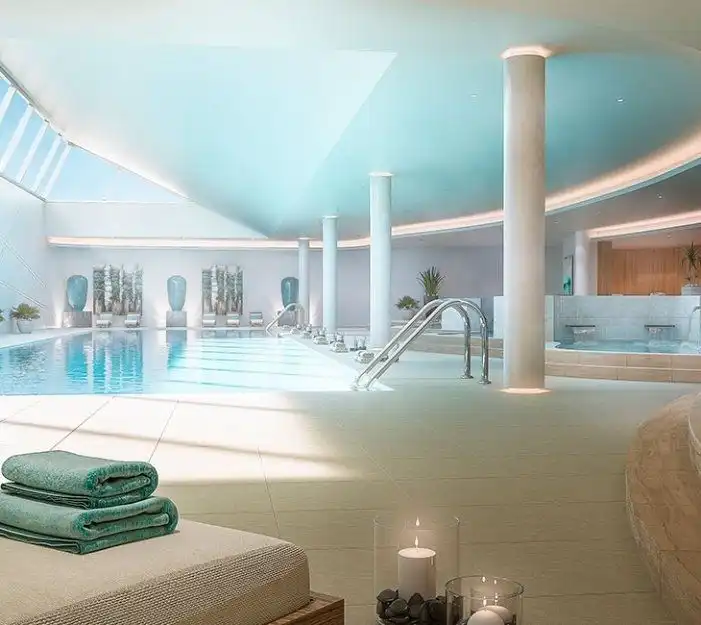 Piscina de Apartamento en venta en Estepona con Aire acondicionado, Jardín privado y Terraza