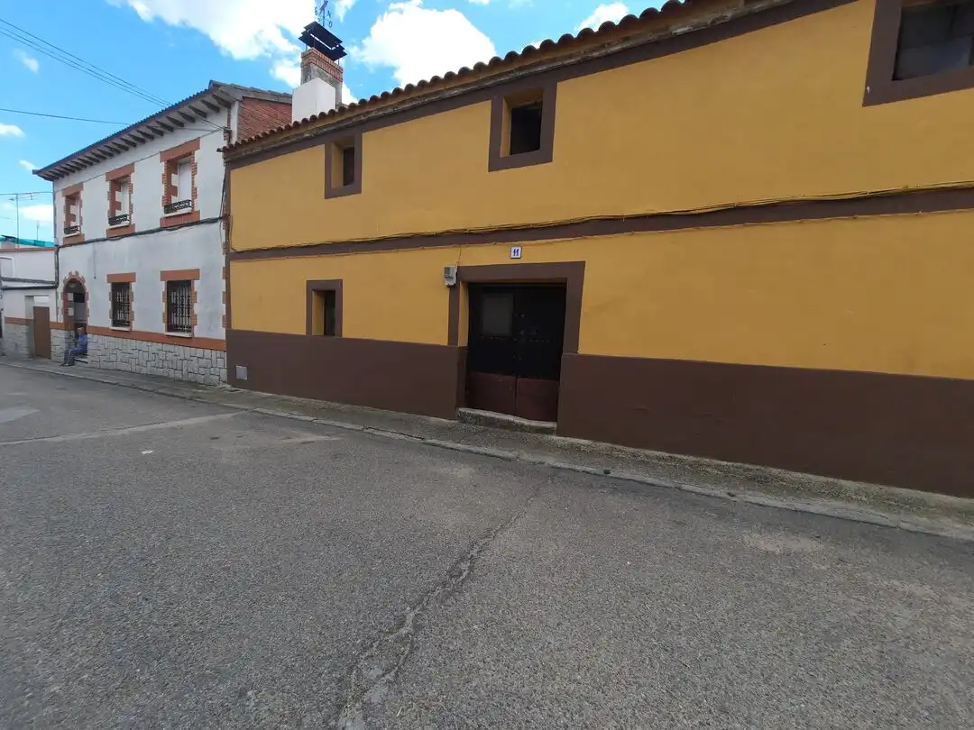 Vista exterior de Casa o chalet en venta en Nombela con Calefacción