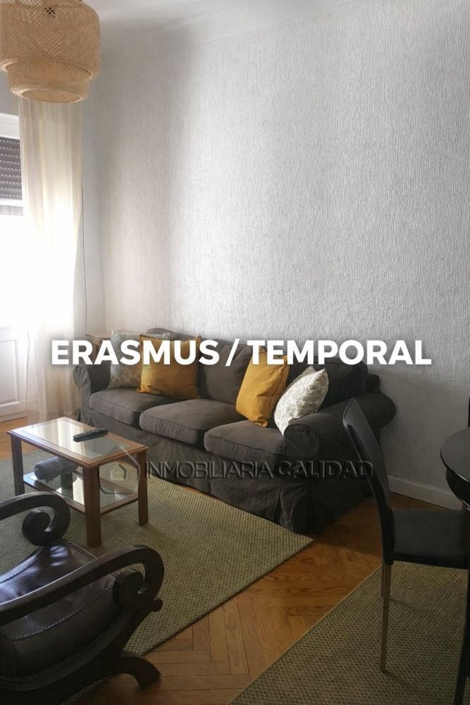 Sala de estar de Piso de alquiler en Burgos Capital con Calefacción y Amueblado