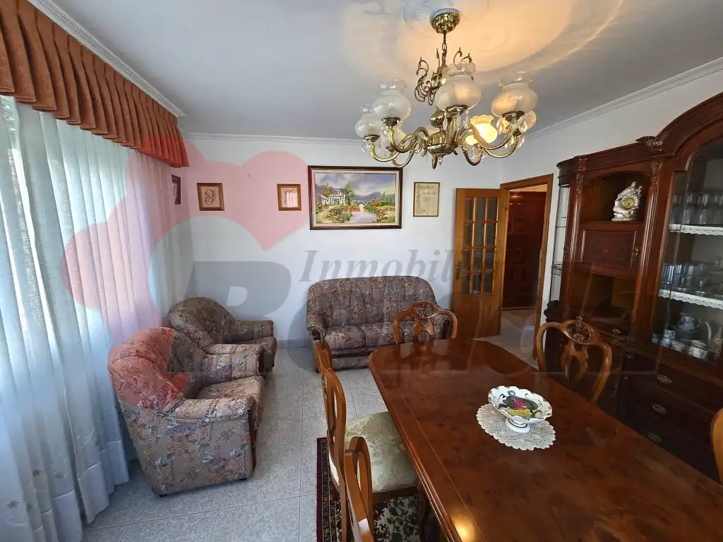 Sala d'estar de Pis en venda en Monterroso amb Moblat