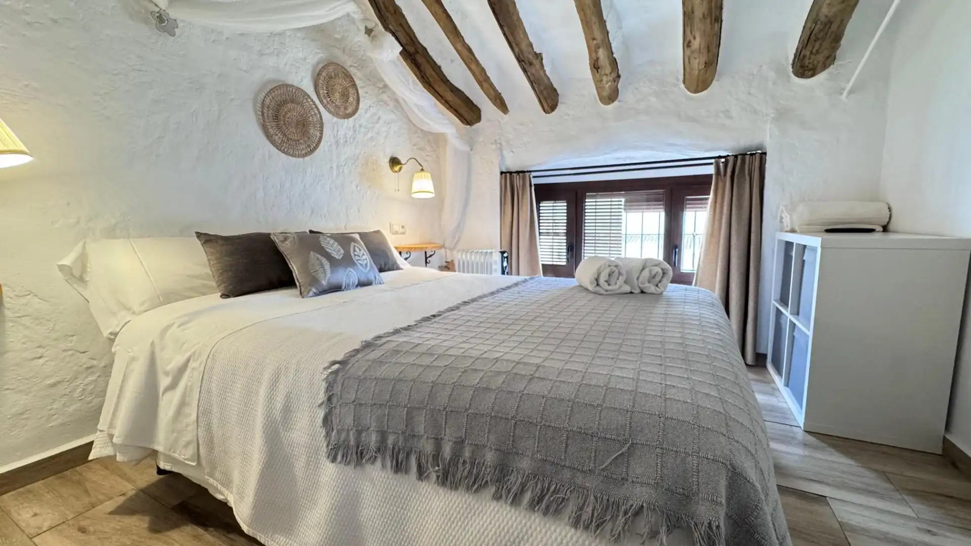 Bedroom of Houses for sale in Iznájar  with Air Conditioner, Heating and Terrace