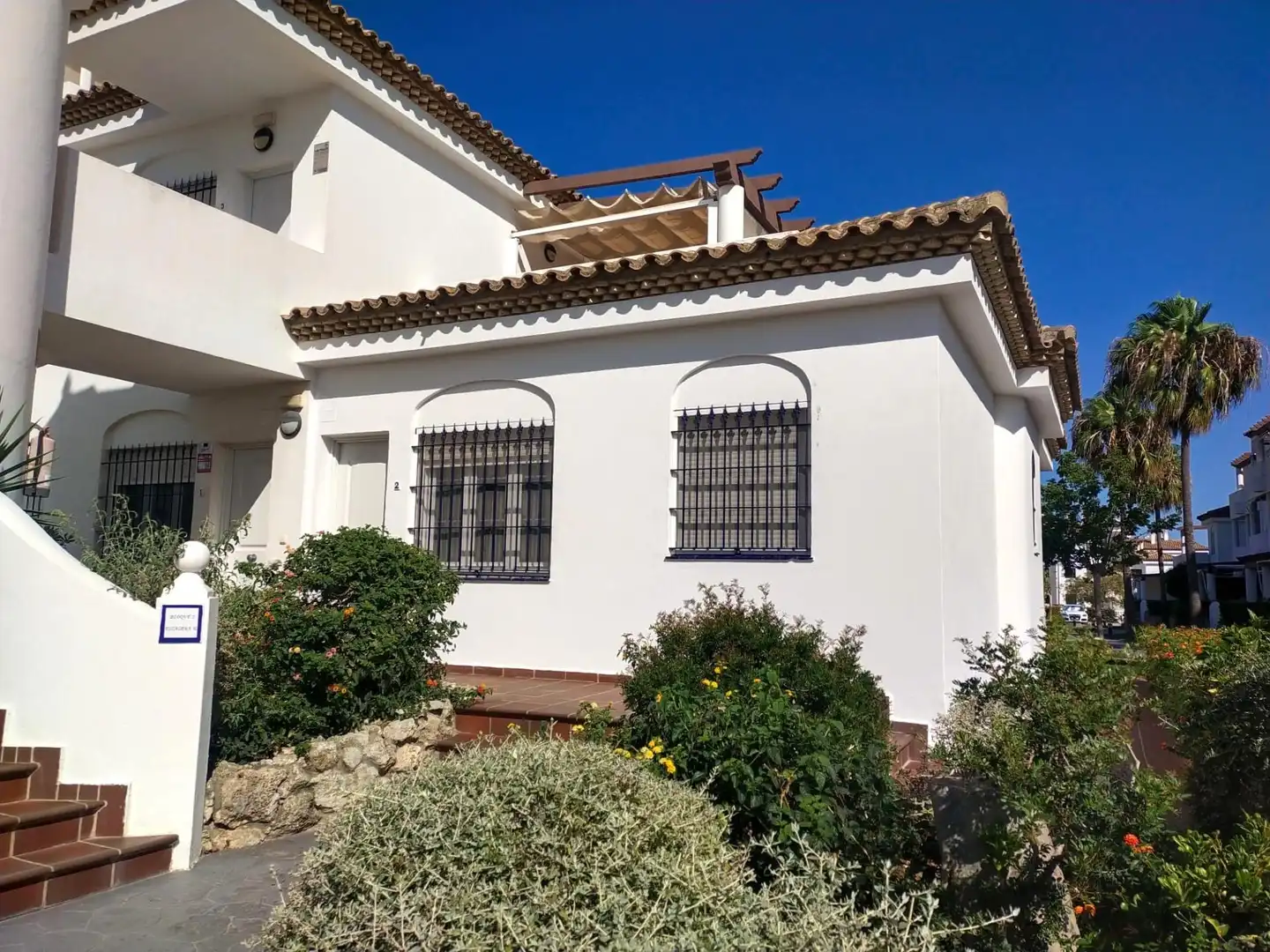 Vista exterior de Apartamento en venta en Chiclana de la Frontera con Jardín privado, Terraza y Amueblado
