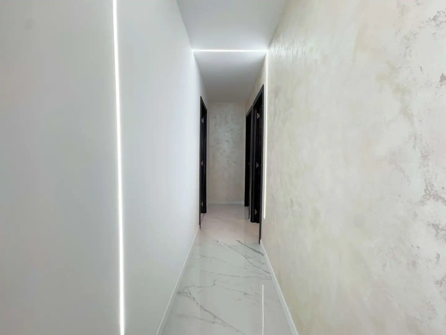 Piso en venta en Alicante / Alacant con Aire acondicionado, Terraza y Trastero