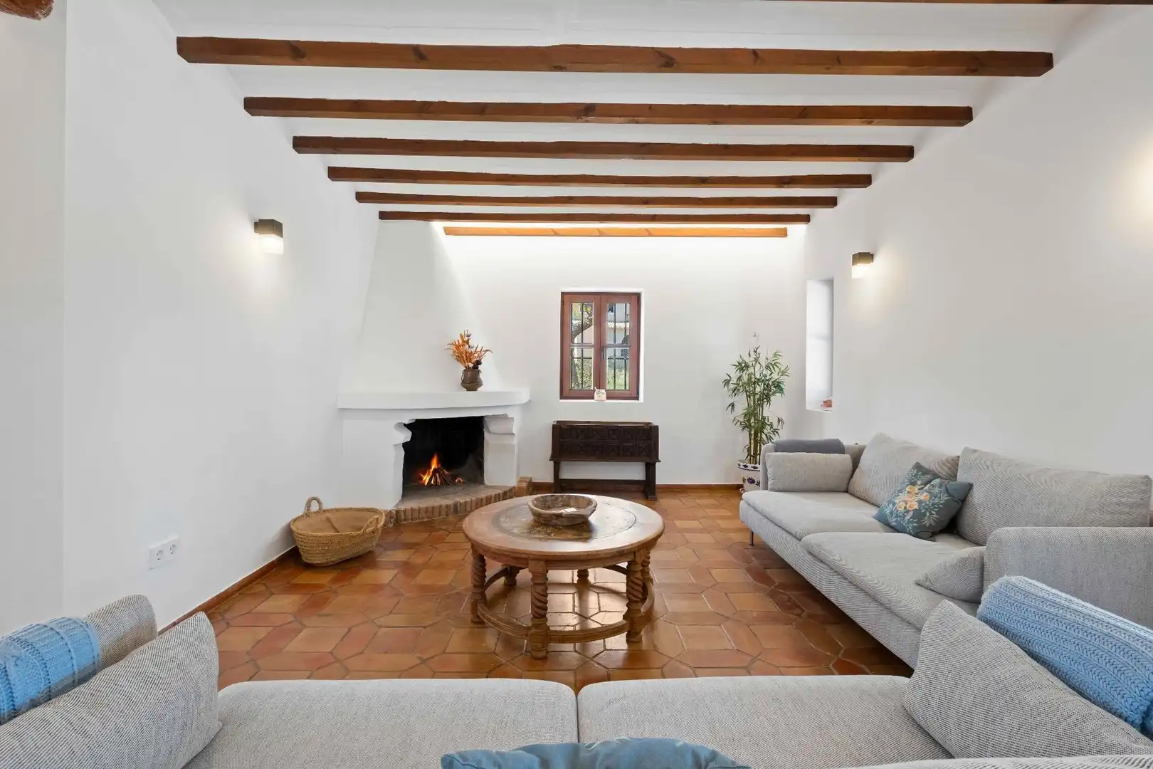Living room of Houses for sale in L'Alfàs del Pi  with Air Conditioner, Heating and Private garden