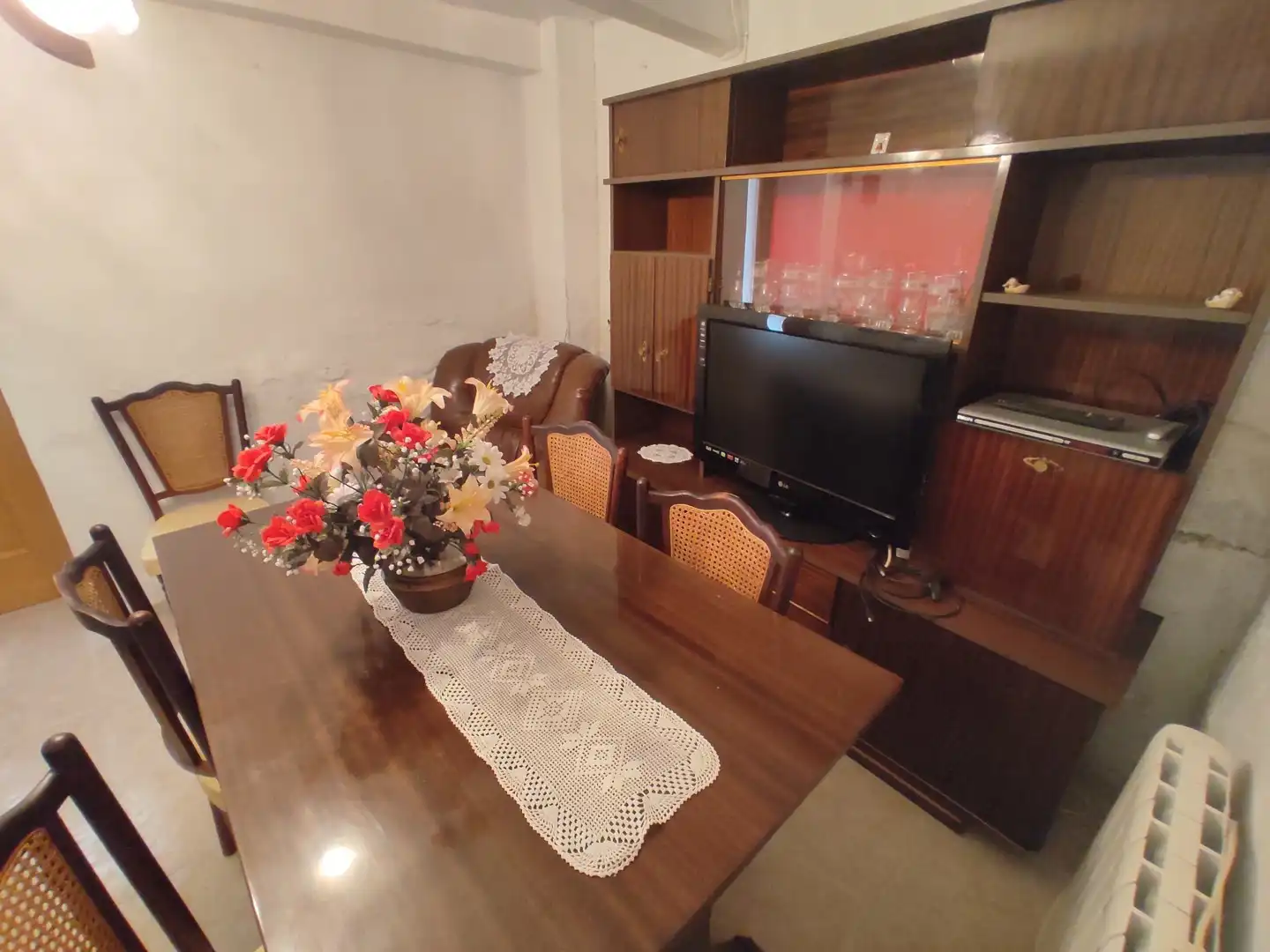 Sala de estar de Casa adosada en venta en Enguídanos con Amueblado