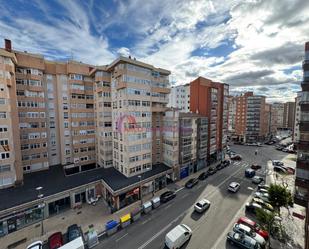 Vista exterior de Pis en venda en Burgos Capital amb Calefacció i Terrassa