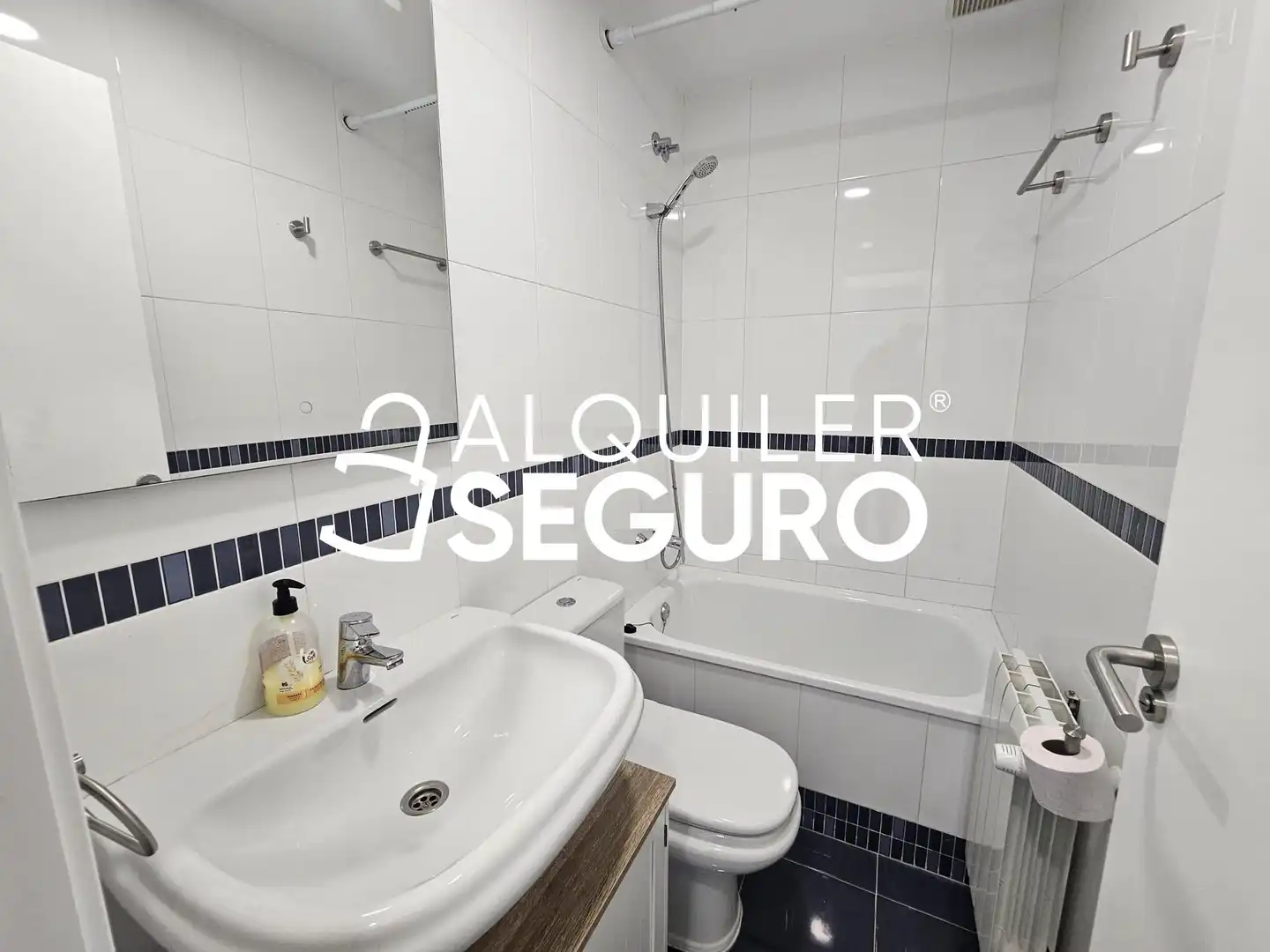 Bany de Casa o xalet de lloguer en Conil de la Frontera amb Calefacció, Terrassa i Piscina