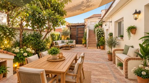 BLACK HOUSE SERVICIOS INMOBILIARIOS VENDE VIVIENDA PAREADA CON GRAN PATIO Y GARAJE EN MOCEJÓN, TOLEDO