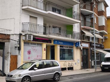 Gemischtgenutztes Gebäude zum Verkauf in Avenida Madrid 20