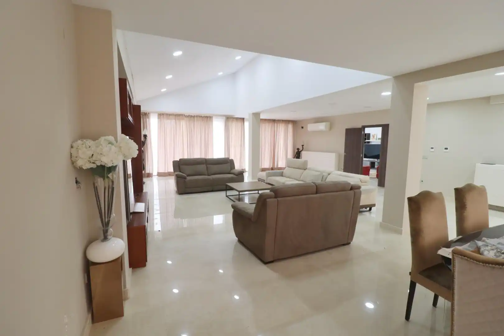 Sala de estar de Casa o chalet en venta en Godella con Aire acondicionado, Piscina y Alarma