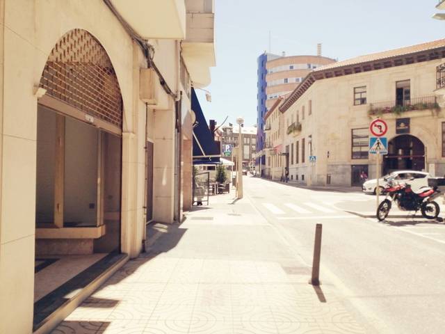 Local comercial en Alquiler en Centro