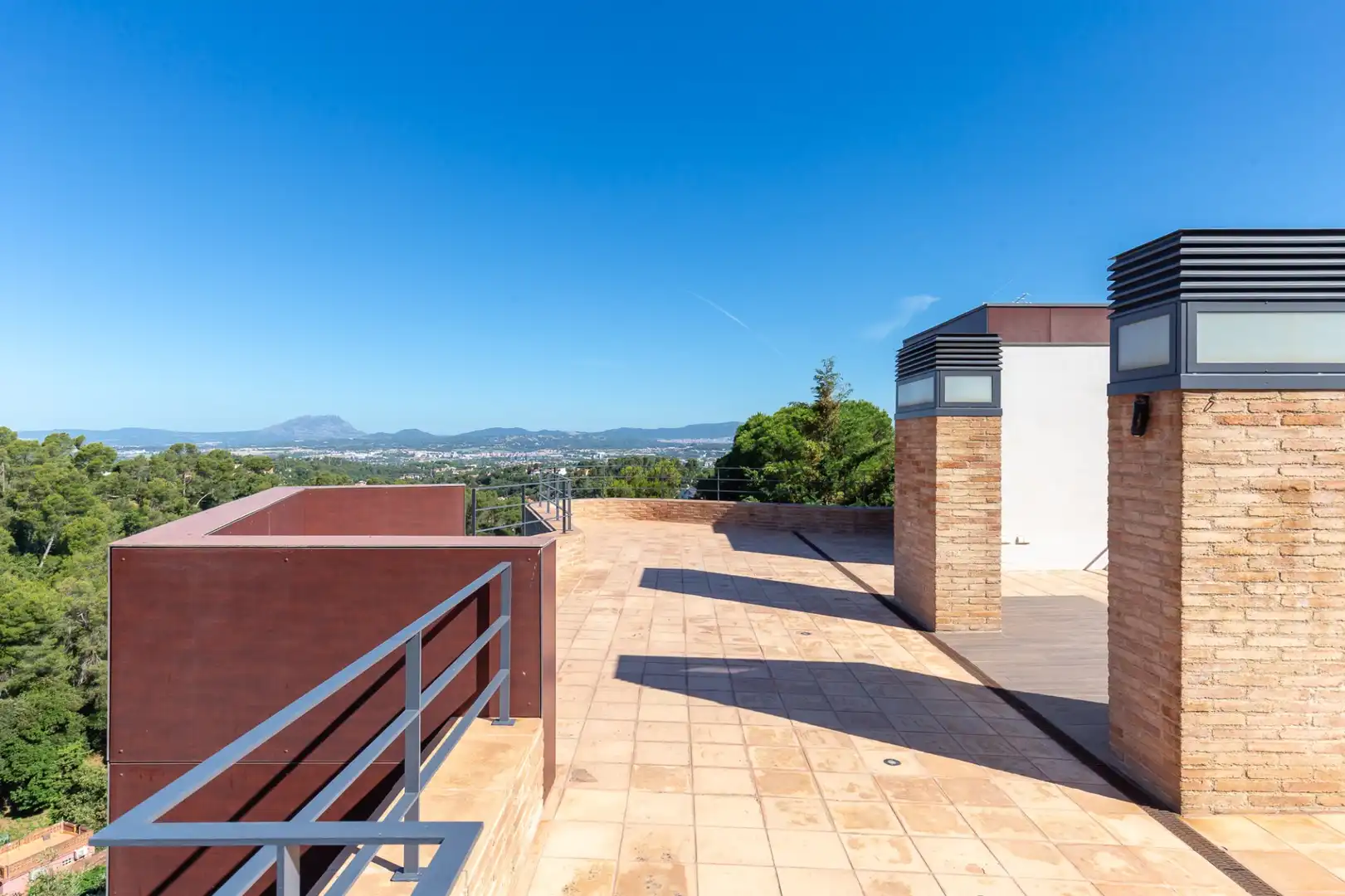 Terrassa de Casa o xalet en venda en Sant Cugat del Vallès amb Aire condicionat, Calefacció i Terrassa