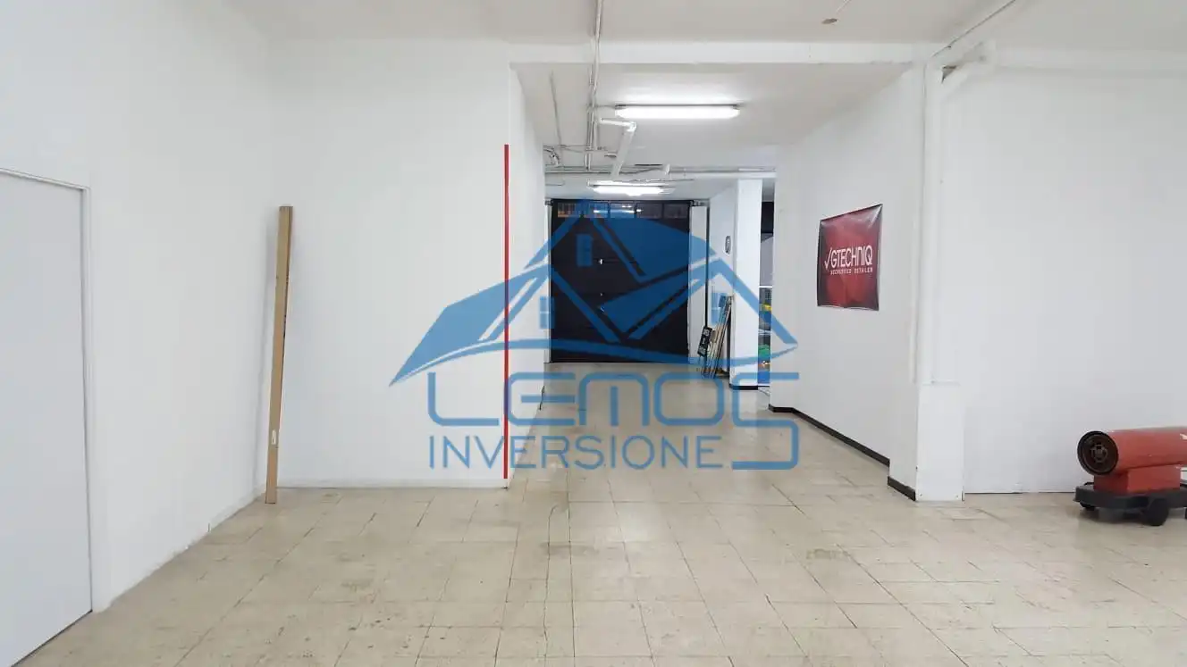 Local comercial en venda a De Mariano Andrés, imagen 4
