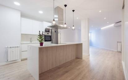 Kitchen of Flat for sale in  Madrid Capital  with Air Conditioner and Heating