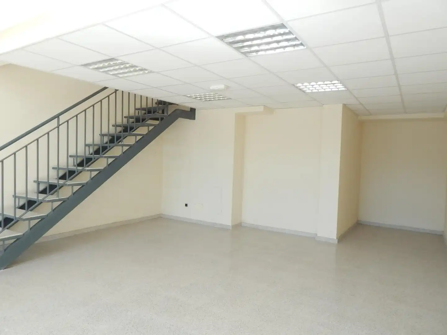 Commercial properties for rent in Ávila  with Air Conditioner