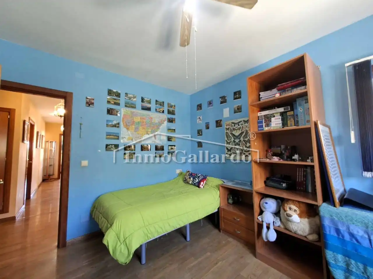 Bedroom of Houses for sale in Málaga  with Air Conditioner, Private garden and Parquet flooring