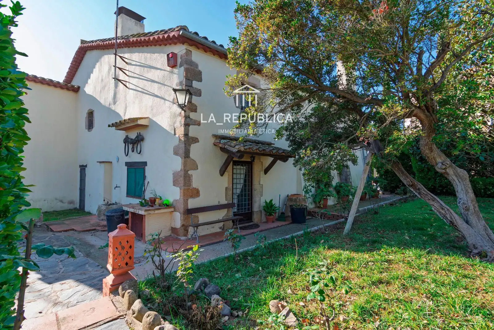 Vista exterior de Casa o chalet en venta en Sils con Calefacción, Jardín privado y Terraza