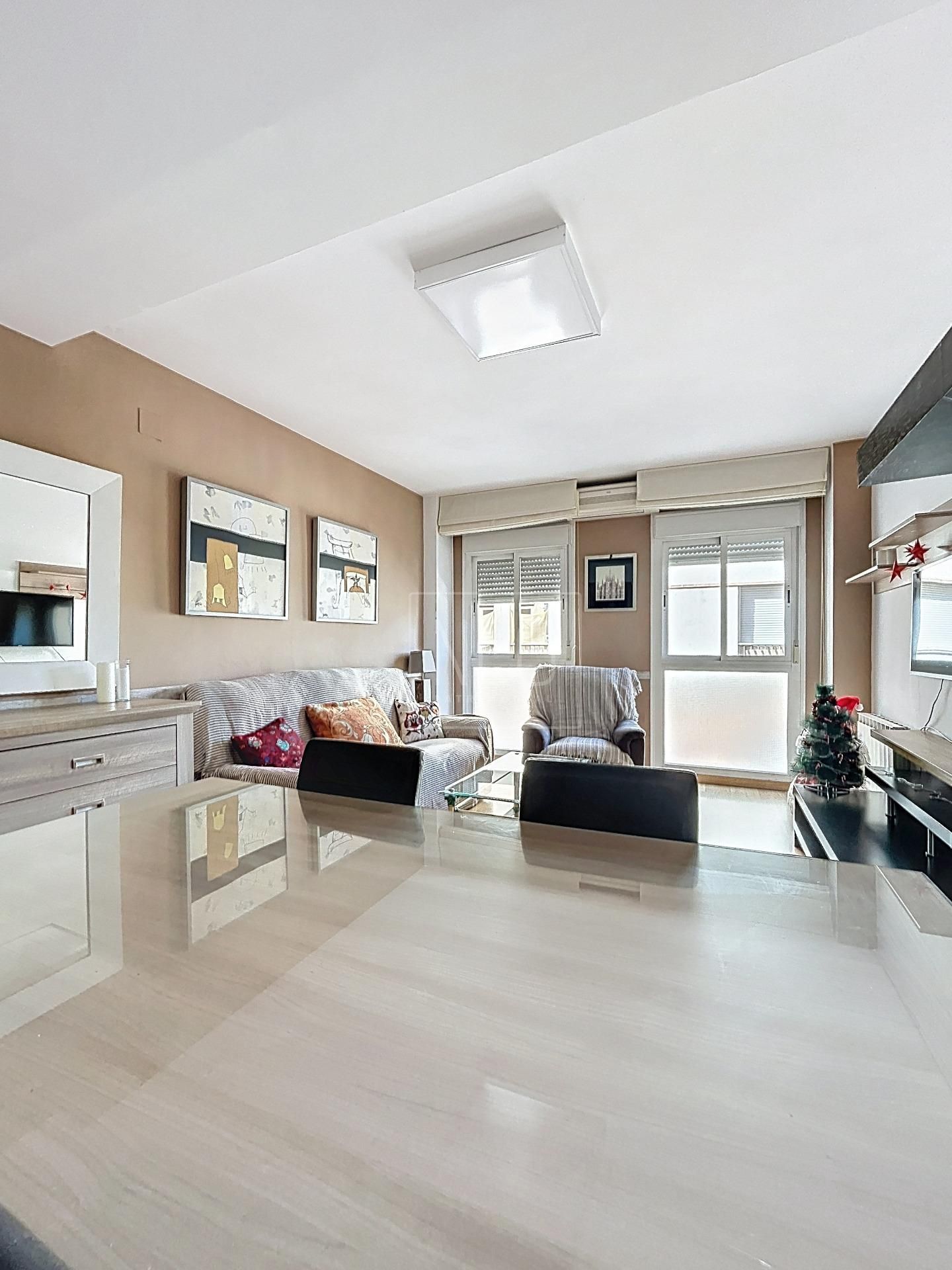 Living room of Flat for sale in  Granada Capital  with Air Conditioner and Heating