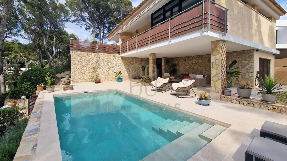 Swimming pool of Houses for sale in Calvià  with Air Conditioner, Heating and Private garden