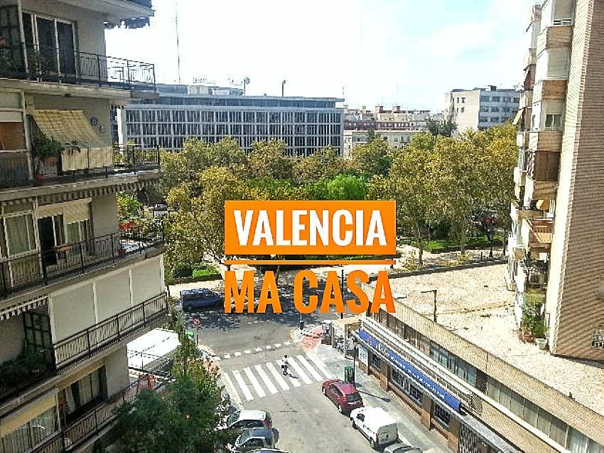 Exterior view of Flat to rent in  Valencia Capital  with Air Conditioner, Heating and Furnished